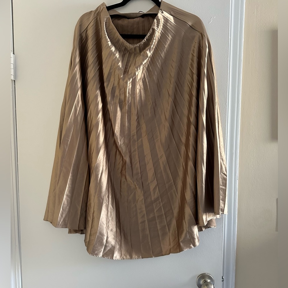 FINAL PRICE! Metallic Gold Pleated Skirt
